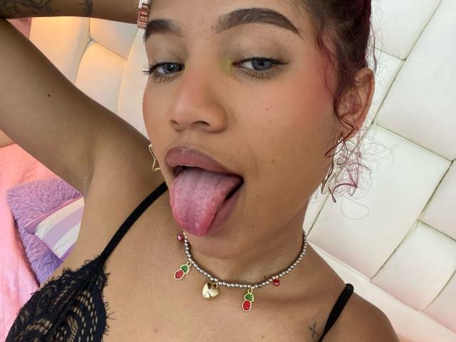 KathaleyaToms - Live sex cam - 24480985