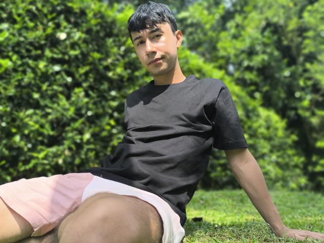 OliverHot69 - Live porn &amp; sex cam - 24483621