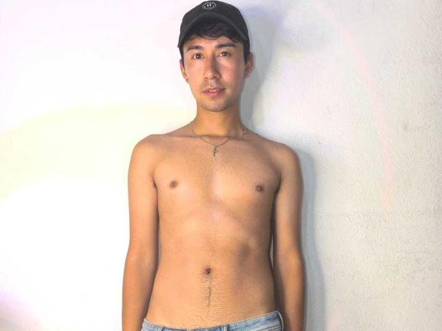 OliverHot69 - Élő pornó és szexkamera - 24483813