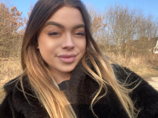 BritnyDesire - сексуальная веб-камера в реальном времени - 24484409