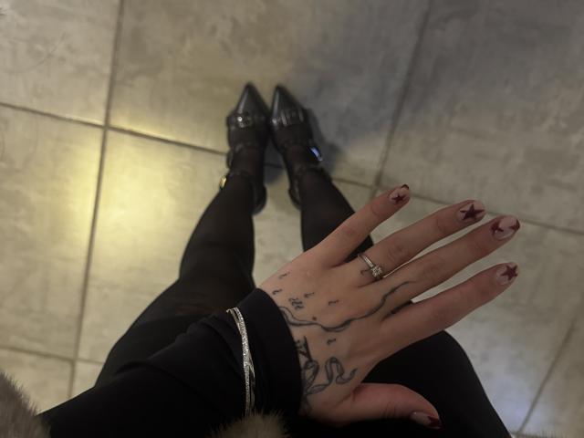 SensualMila - פורנו בשידור חי ומצלמת סקס - 24490681