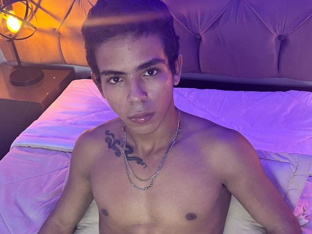 JohanHott - Sexe cam en vivo - 24493101