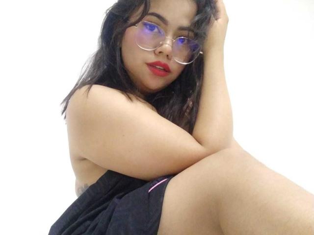 LilyRousee - Live porn &amp; sex cam - 24495121