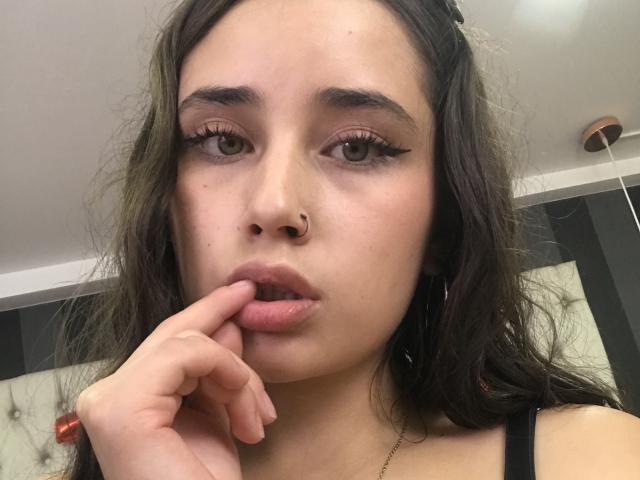 TiffanySilvye - Live porn &amp; sex cam - 24495313