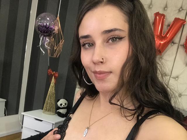 TiffanySilvye - Élő pornó és szexkamera - 24495341