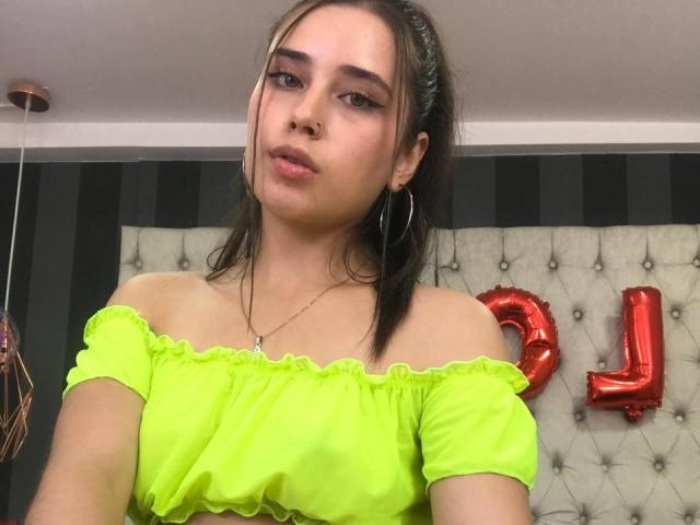 TiffanySilvye - Live sexe cam - 24495373