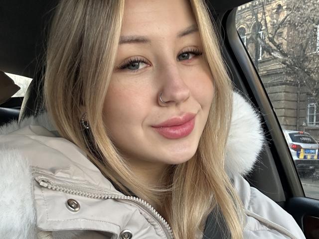 VikkyLikky - Live porn &amp; sex cam - 24498337