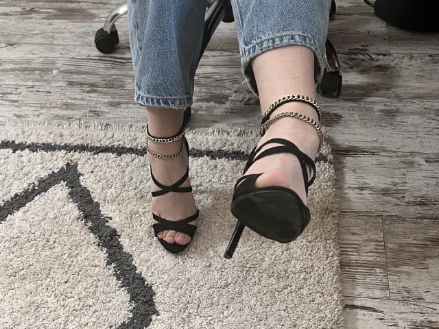 Khaleessi - Live porn &amp; sex cam - 24499853