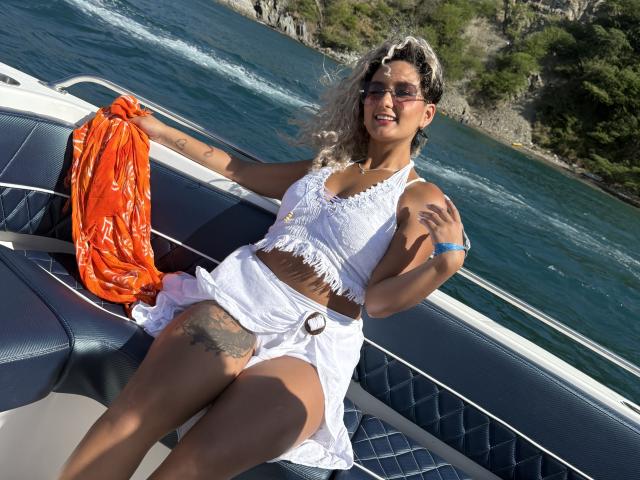 FloraSaenz - Live sex cam - 24508329