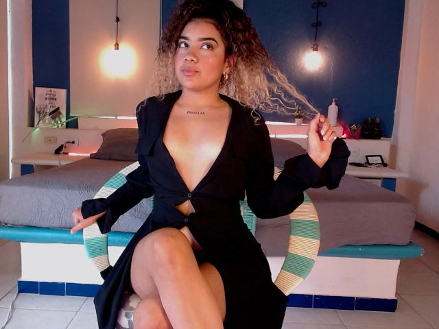 LizzaTaila - Live porno og sexkamera - 24509037