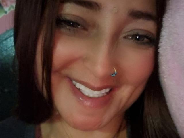 AlessadraJones - Porno na żywo i seks kamera - 24510645