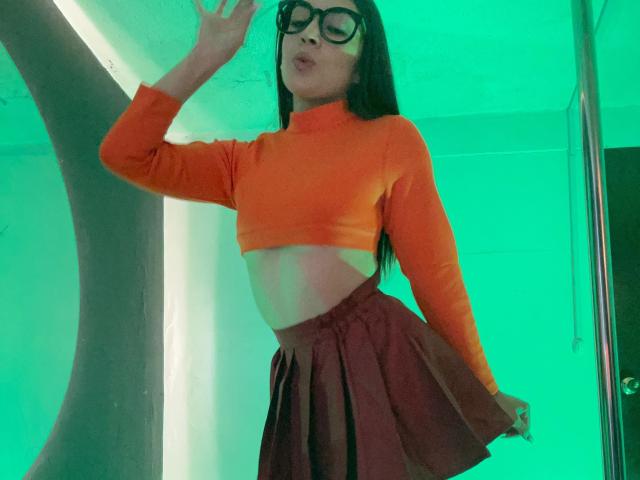 EmmaLombardi - Live porn &amp; sex cam - 24513945