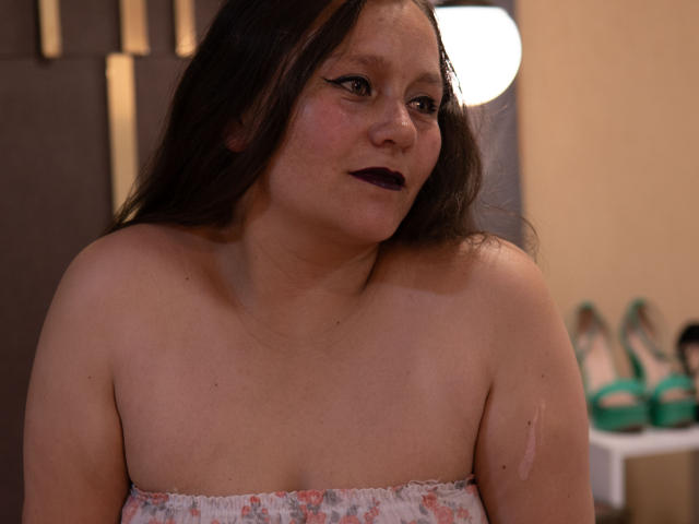 AngelaSimmons - Live porn &amp; sex cam - 24514625