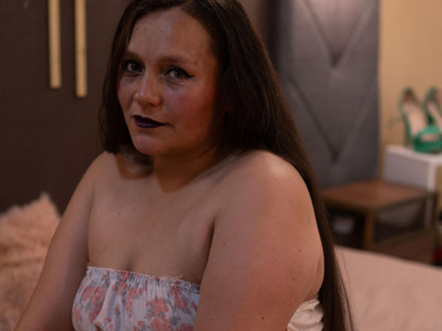 AngelaSimmons - Live porn &amp; sex cam - 24514717