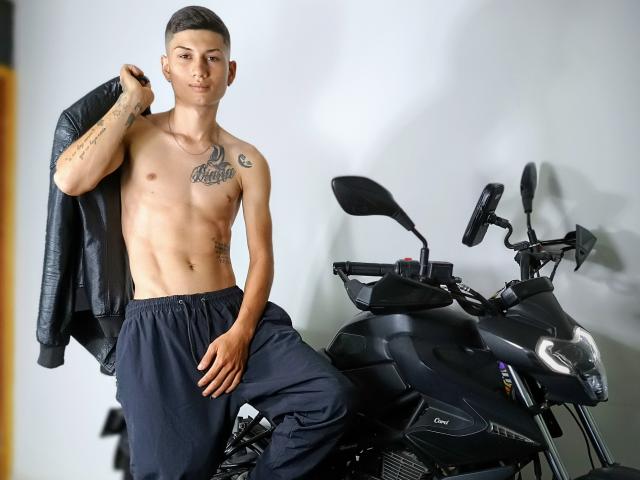 kattyAndAlex - Live sex cam - 24515841