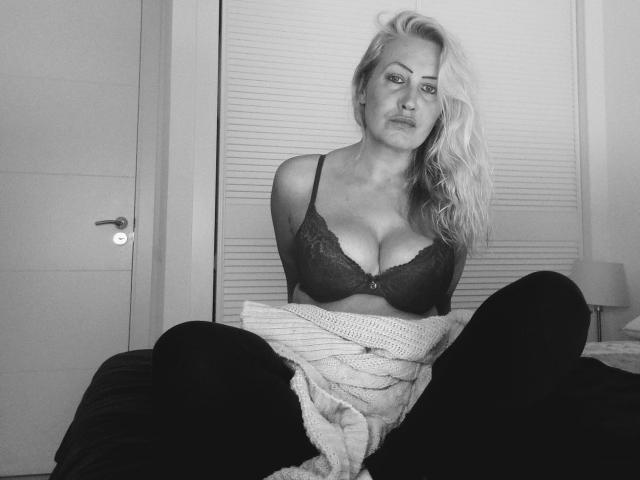 AlanRubia-hot - Live porn &amp; sex cam - 24518713