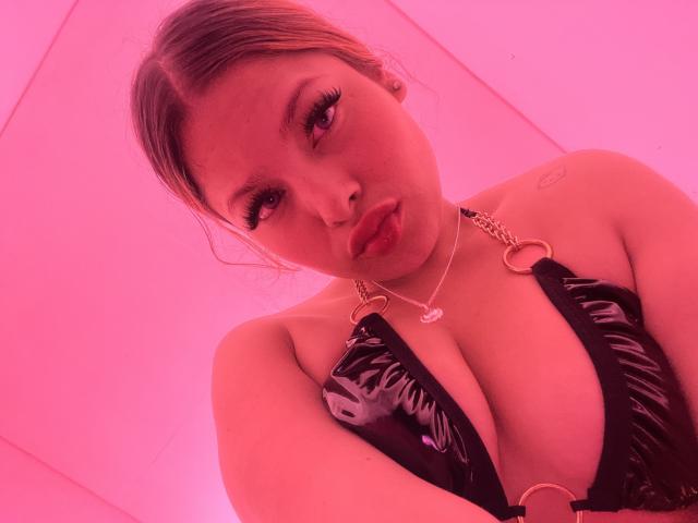 ShantalSummer - Live porn &amp; sex cam - 24523833