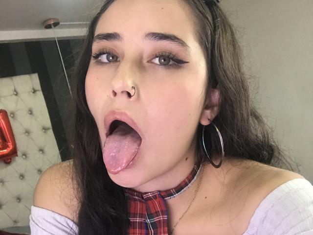 TiffanySilvye - Live porn &amp; sex cam - 24525705