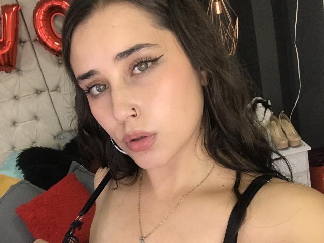 TiffanySilvye - Live Sex Cam - 24525741