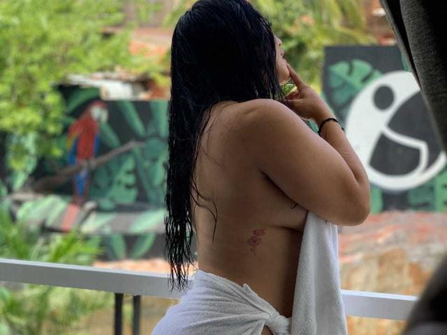 MiaCuteQueen - Live porn &amp; sex cam - 24532401