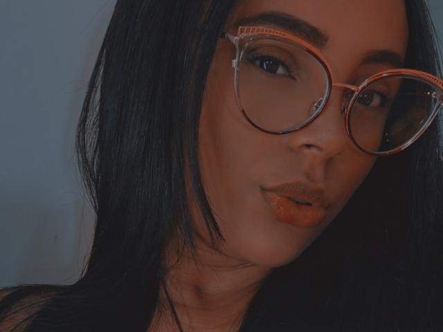 JackelineRoset - Élő pornó és szexkamera - 24539713