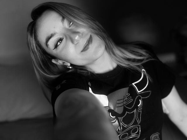 AmyStreetwise69 - Live porn &amp; sex cam - 24540009