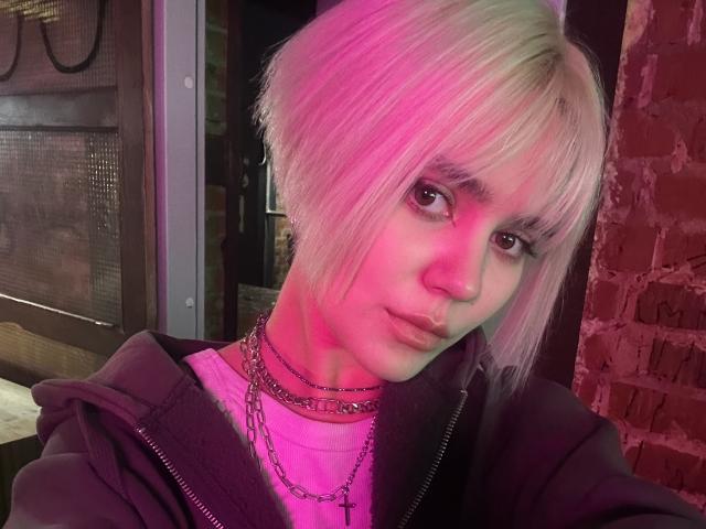 EmmBella - Live porn &amp; sex cam - 24543833