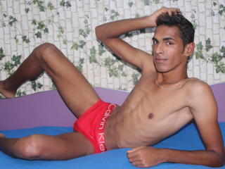 EduardoG - Sexe cam en vivo - 2454433