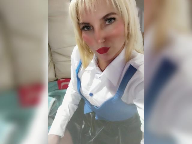 GiuliaAddams - Live sex cam - 24548117