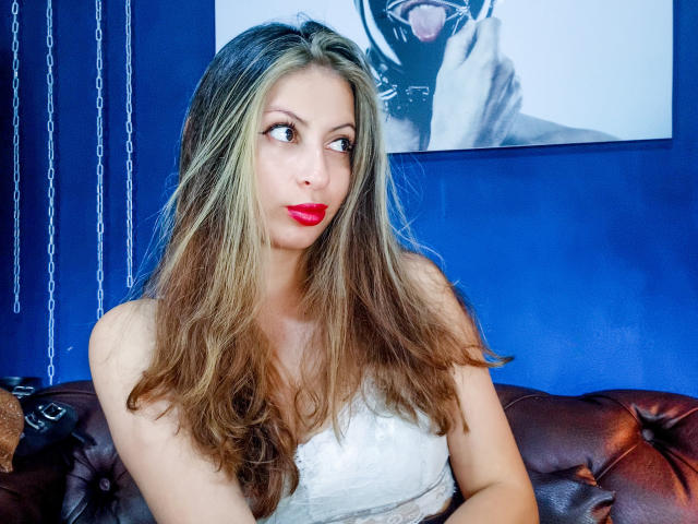 DominatrixLeila - сексуальная веб-камера в реальном времени - 24550589