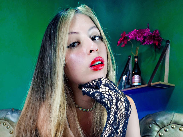 DominatrixLeila - Live porn &amp; sex cam - 24550645