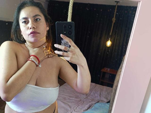 LunaMorelli - Live Sex Cam - 24554009