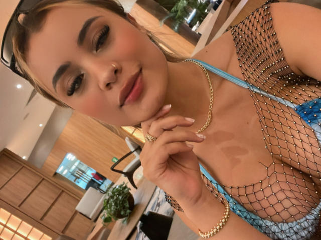 ArianaBellee - Live porn &amp; sex cam - 24568781