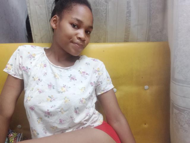 MissBloom - Sexe cam en vivo - 24570005