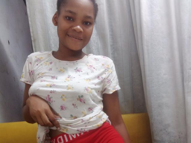 MissBloom - Sexe cam en vivo - 24570073