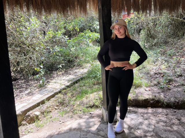 AtheneaRossi - Sexe cam en vivo - 24570497