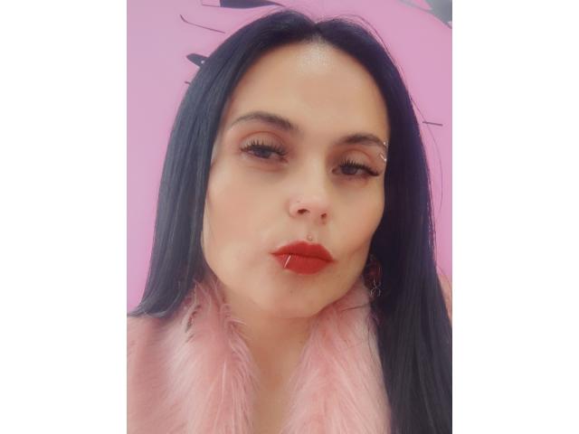 CharlotteCrofort - Porno na żywo i seks kamera - 24572901