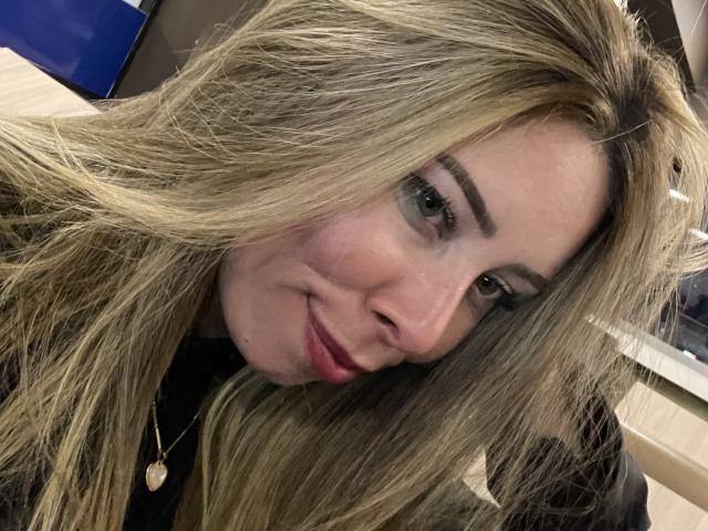 JennyLawry - Live porn &amp; sex cam - 24572965