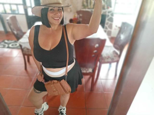 AngeleRoux - Porno na żywo i seks kamera - 24574745