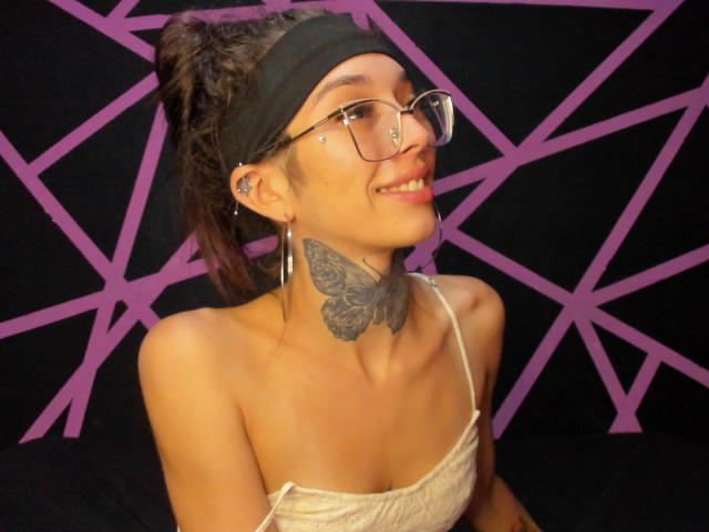 KatieSantana - Live porn &amp; sex cam - 24589221