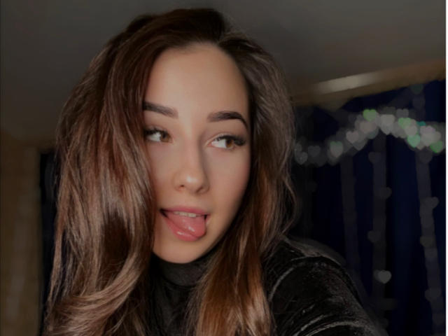 ChristianaLorie - Live porn &amp; sex cam - 24590521