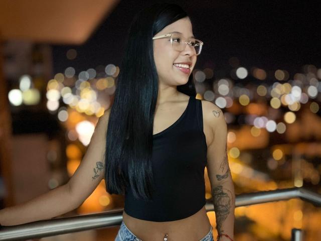 BiancaMayers - Live sex cam - 24600345