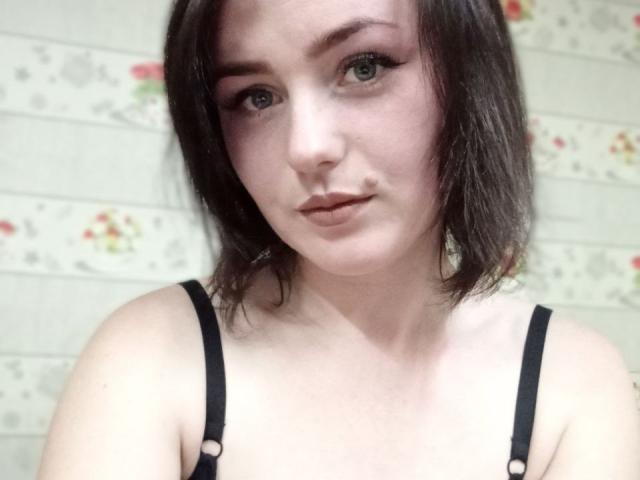 KasandraZ69 - Live sex cam - 24600469