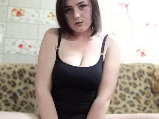 KasandraZ69 - Live porn &amp; sex cam - 24600497