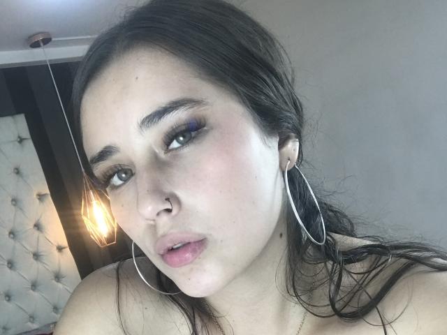 TiffanySilvye - Live porn &amp; sex cam - 24602897