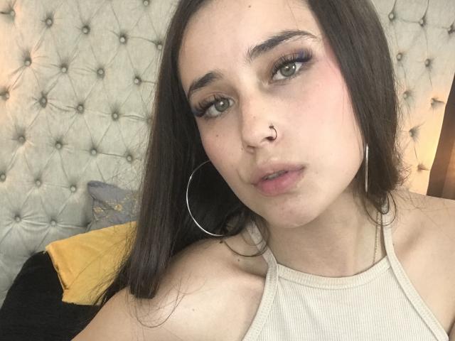 TiffanySilvye - Live porn &amp; sex cam - 24603041