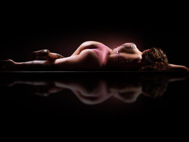 ThirstyTattoo - Camera khiêu dâm &amp; quyến rũ trực tiếp - 24607537