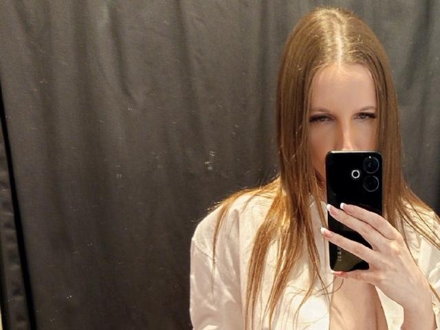 GentleKittiPlayMe - сексуальная веб-камера в реальном времени - 24608377