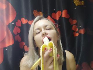 RebeccaDarling69 - Live porn &amp; sex cam - 24613437