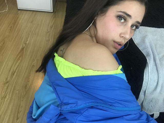 TiffanySilvye - Live porn &amp; sex cam - 24620061